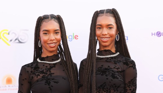 the-combs-twins-jessie-and-d’lila-shine-on-prom-night
